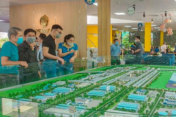 Bất chấp dịch bệnh, bất động sản vẫn sôi động