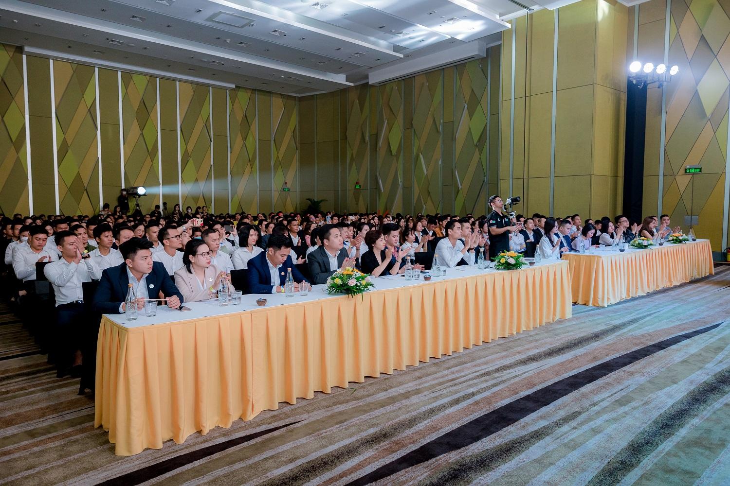 Sự kiện “Chinh phục thành phố sông Hàn”: Bùng nhiệt huyết cùng hàng trăm “chiến binh” kinh doanh bất động sản Đà Nẵng
