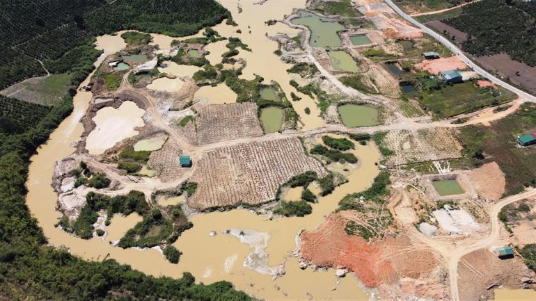 Lâm Đồng: 4 doanh nghiệp được yêu cầu tạm dừng khai thác cát xây dựng