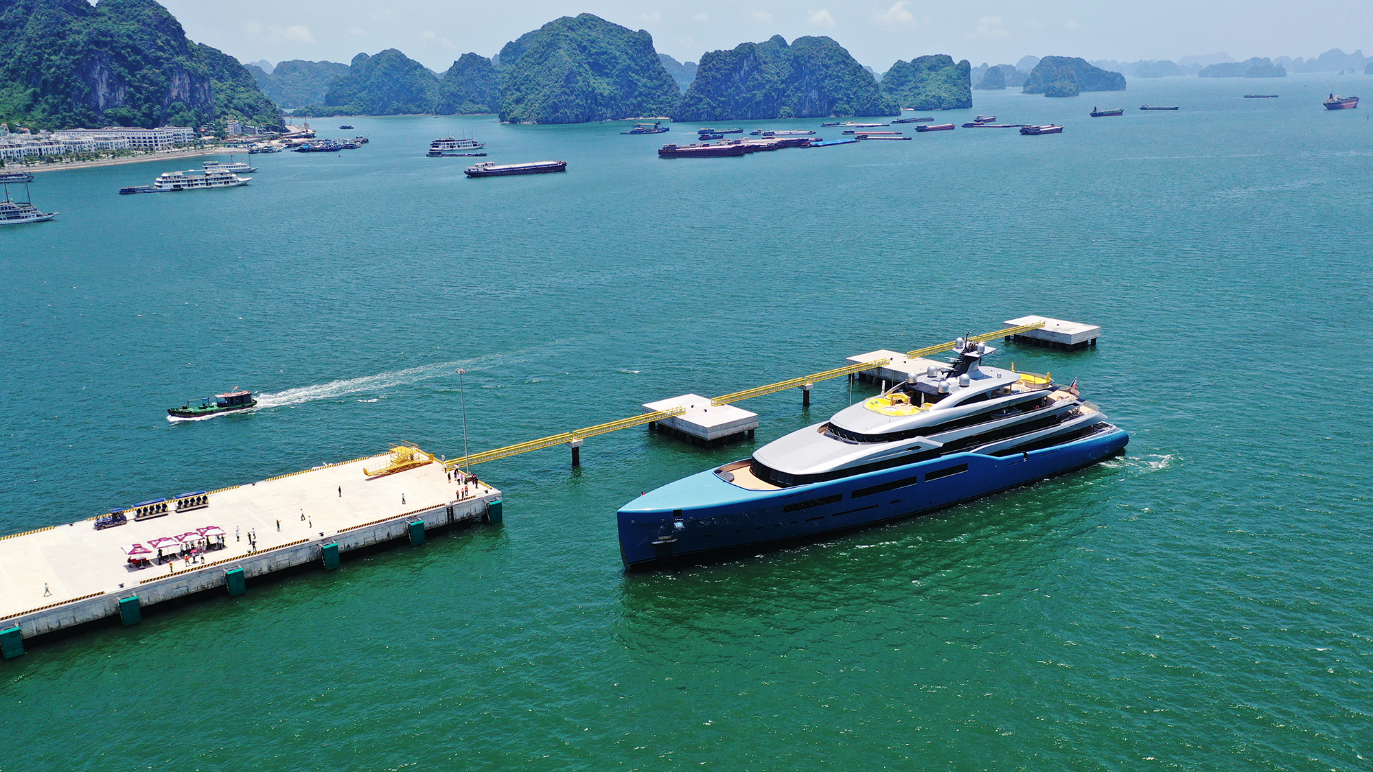Du lịch mua sắm: “Mảnh đất” màu mỡ của Hạ Long