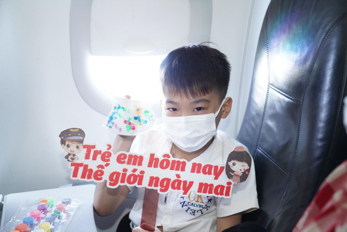 Vietjet lan toả niềm vui bằng hoạt động đặc biệt nhân ngày Quốc tế Thiếu nhi ảnh 6
