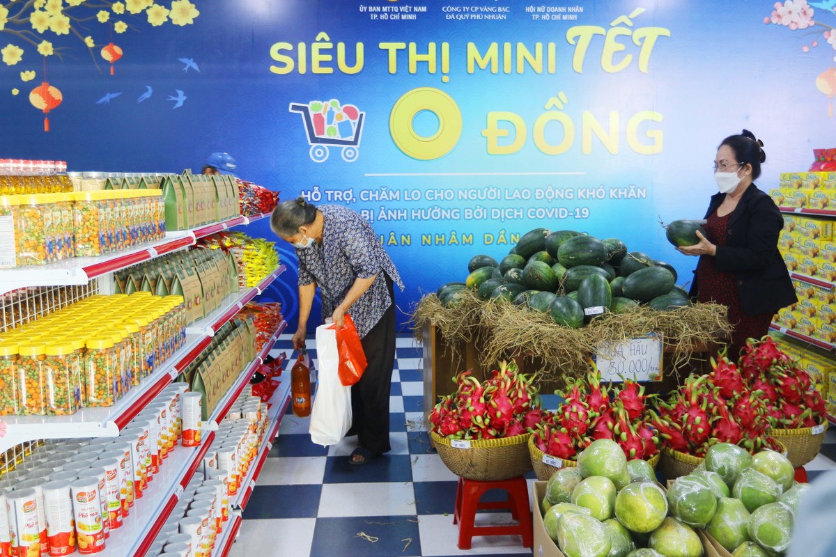 PNJ mở chuỗi siêu thị Tết 0 đồng hỗ trợ người lao động có hoàn cảnh khó khăn đón Xuân 2022 ảnh 10