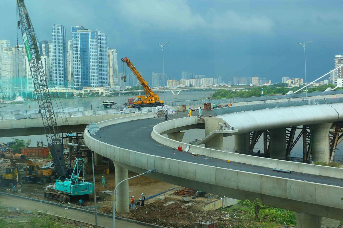 TP.HCM: Ba dự án hạ tầng trọng điểm vốn nghìn tỷ gấp rút thi công kịp hoàn thành dịp 30/4