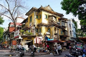 Thành phố Hà Nội tạm dừng bán 600 căn biệt thự để tiến hành rà soát