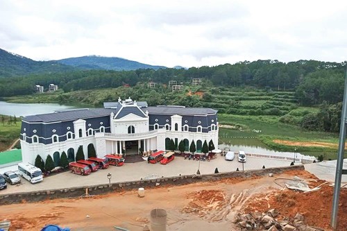 Khu du lịch quốc gia hồ Tuyền Lâm: “Thiên đường xanh” bị băm nát