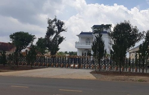 Lại gia hạn tháo dỡ biệt thự “khủng” tại Bảo Lộc