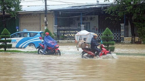 “Bắt bệnh” ngập nước ở các đô thị lớn - Bài 1: Hậu quả của tình trạng hạ tầng thiếu đồng bộ