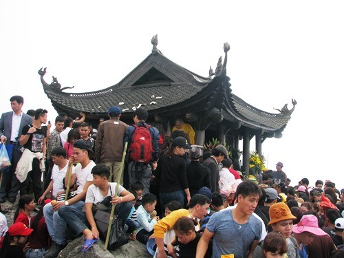 Quảng Ninh thu phí tham quan Yên Tử sau 10 năm dừng thu