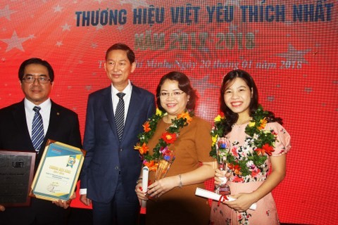 Khang Điền nhận giải thưởng Thương hiệu Việt được yêu thích nhất năm 2017