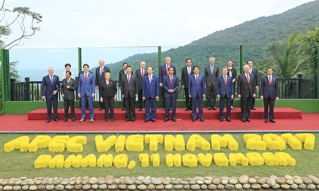 Các lãnh đạo APEC chụp ảnh chung sau họp cấp cao ảnh 3