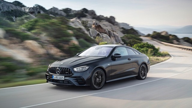 Mercedes-Benz E-Class 2021 Coupe và Cabrio ra mắt với phong cách thời trang sành điệu, bóng bẩy ảnh 4