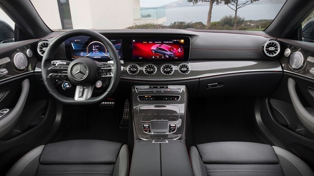 Mercedes-Benz E-Class 2021 Coupe và Cabrio ra mắt với phong cách thời trang sành điệu, bóng bẩy ảnh 7