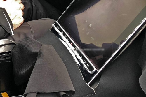 Mercedes S-class thế hệ mới dùng màn hình như iPad ảnh 1