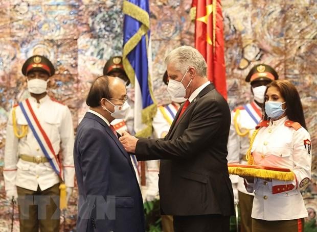 Cuba tặng Huân chương José Marti cho Chủ tịch nước Nguyễn Xuân Phúc ảnh 2