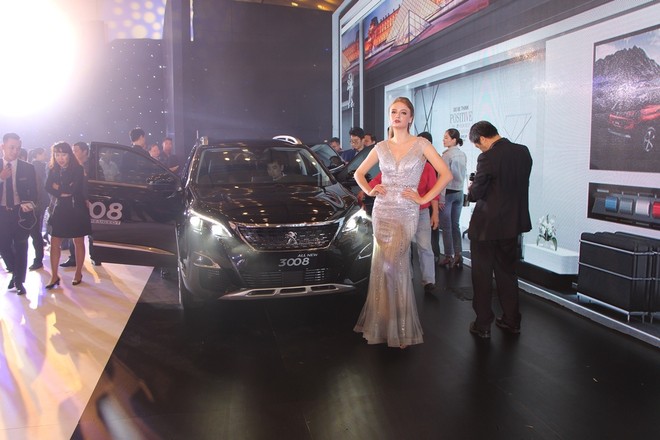 Mẫu xe thành công nhất trong lịch sử Peugeot chính thức “lộ diện” tại Việt Nam ảnh 1