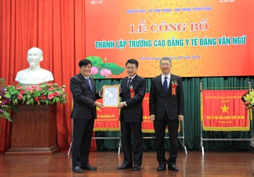 Bộ Y tế công bố quyết định tổ chức, nhân sự mới ảnh 1
