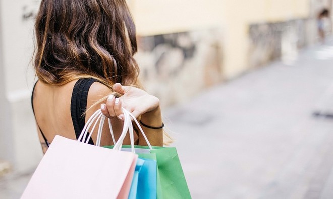 Mua sắm vô tội vạ là hiện tượng khá phổ biến.