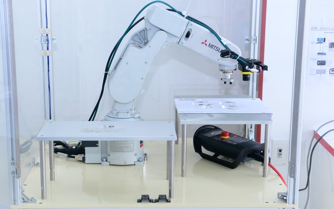 Mitsubishi Electric Việt Nam giới thiệu cánh tay robot với nhiều cải tiến trong công nghệ cảm biến ảnh 1