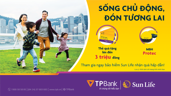 Sun Life tặng quà cho khách hàng mua bảo hiểm qua TPBank
