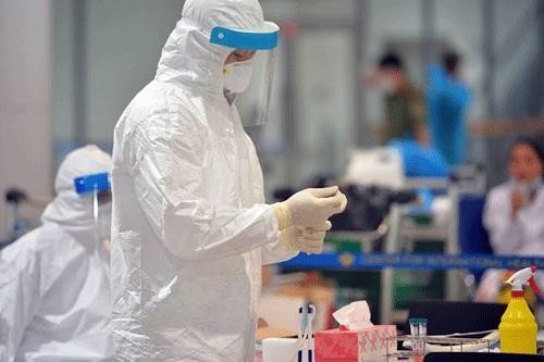 Mở cửa lại là giải pháp để kinh tế từng bước vượt qua khó khăn.