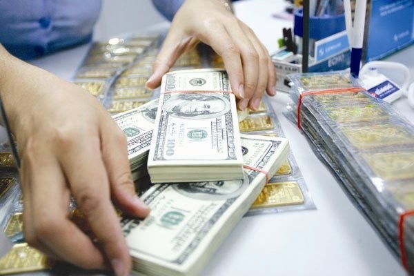 Hàng triệu USD tiền gửi ngân hàng có thể bị rút ra bất cứ lúc nào ảnh 1