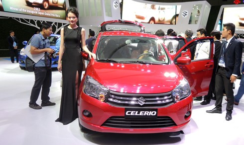 Suzuki chưa xác định thời gian giới thiệu Celerio tại Việt Nam. Thiết kế cơ bản với đèn pha to, đèn xi-nhan nằm ngay bên cạnh.