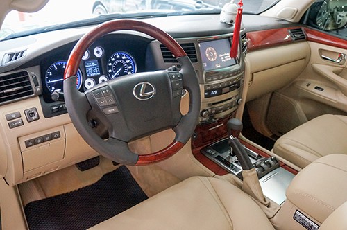 Lexus LX570 đời 2008 giá gần 2,5 tỷ - 'vua' giữ giá ở Việt Nam ảnh 2