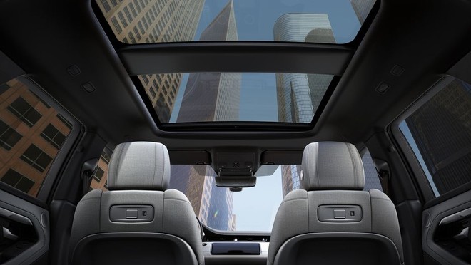 Range Rover Evoque thế hệ mới đổi thiết kế, giá từ 40.700 USD ảnh 4
