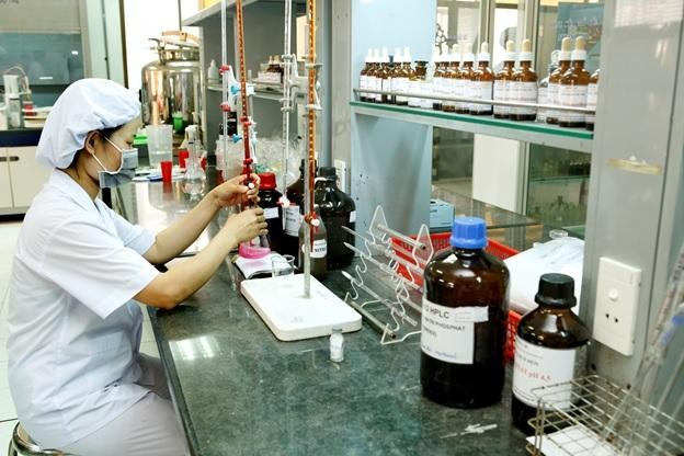 Dược phẩm Bidiphar (DBD): Vợ Phó chủ tịch đăng ký mua 1 triệu cổ phiếu