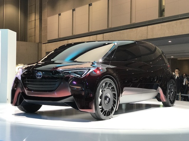 Toyota Motor giới thiệu hàng loạt mẫu xe tương lai tại Tokyo Motor show 2017 ảnh 3