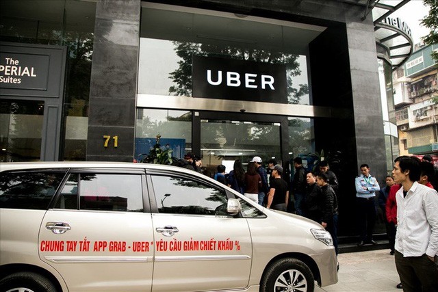 Vỡ mộng “bán máu“: Dân lái Uber bán ô tô, bỏ nghề