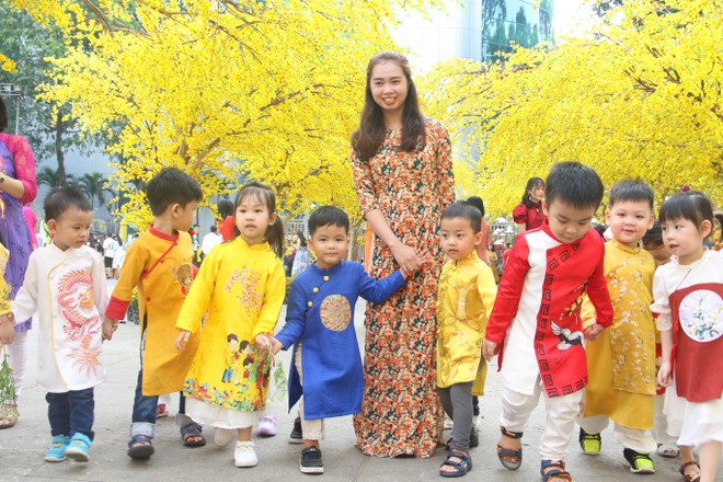 Lễ hội Tết Việt thu hút các bạn trẻ Sài thành đến vui chơi ảnh 2