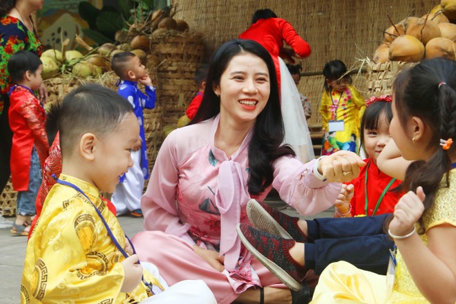 Lễ hội Tết Việt thu hút các bạn trẻ Sài thành đến vui chơi ảnh 3