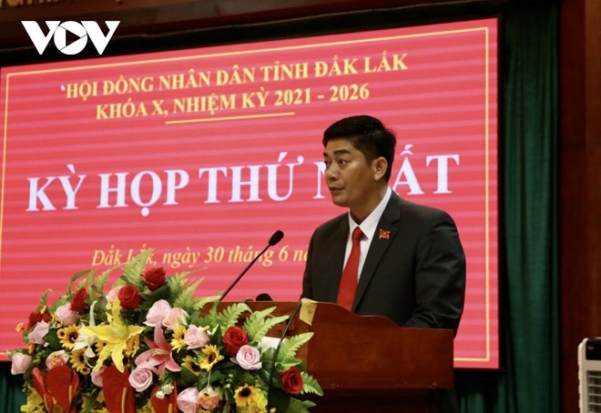 Ông Y Vinh Tơr – Uỷ viên dự khuyết trung ương Đảng, Chủ tịch HĐND tỉnh Đắk Lắk khoá X, nhiệm kỳ 2021-2026.