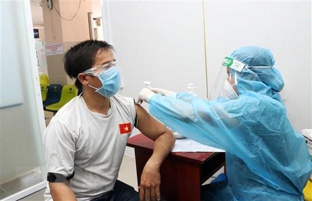 Từ ngày 22/7, Thành phố Hồ Chí Minh triển khai tiêm vaccine trên diện rộng với 930.000 liều được phân bổ. (Ảnh: Xuân Khu/TTXVN).
