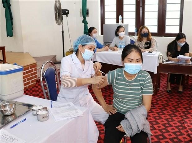 Tỉnh Ninh Bình đang đẩy nhanh chiến dịch tiêm vaccine phòng COVID-19 cho người dân. (Ảnh: Đức Phương/TTXVN).
