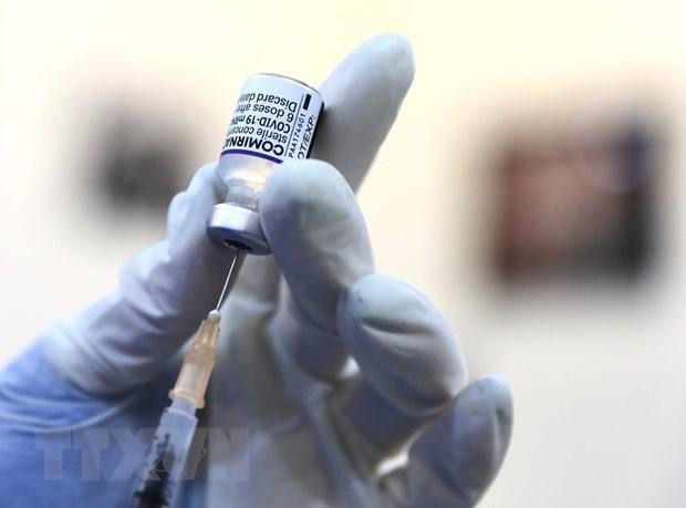 Cả nước đã triển khai tiêm được hơn 219 triệu liều vaccine phòng COVID-19. (Ảnh: TTXVN/Vietnam+)