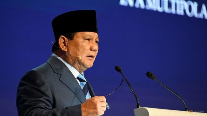 Bộ trưởng Quốc phòng Indonesia Prabowo Subianto phát biểu tại Đối thoại Shangri La 2022. Nguồn: CNA.