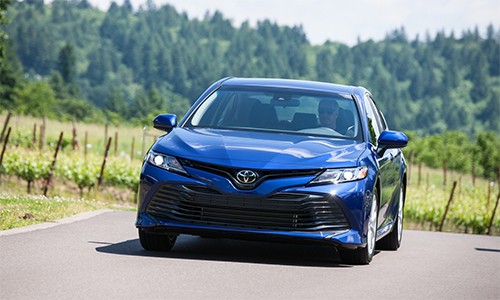chi-tiet-toyota-camry-the-he-thu-8-moi-1