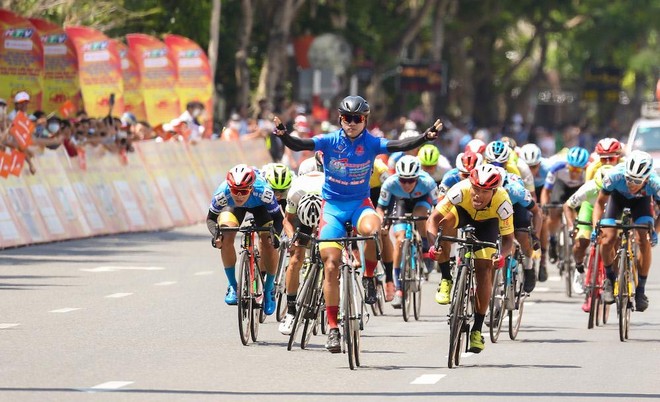 Tôn Đông Á tài trợ độc quyền cuộc đua xe đạp toàn quốc tranh Cúp TP.HCM lần thứ 34