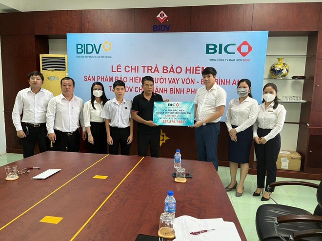 BIC Bình Dương chi trả hơn 557 triệu đồng quyền lợi bảo hiểm cho khách hàng vay vốn tại BIDV Bình Phước 