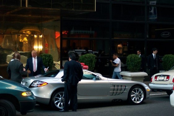 Những mẫu xe yêu thích của Tổng thống Mỹ Donald Trump ảnh 9
