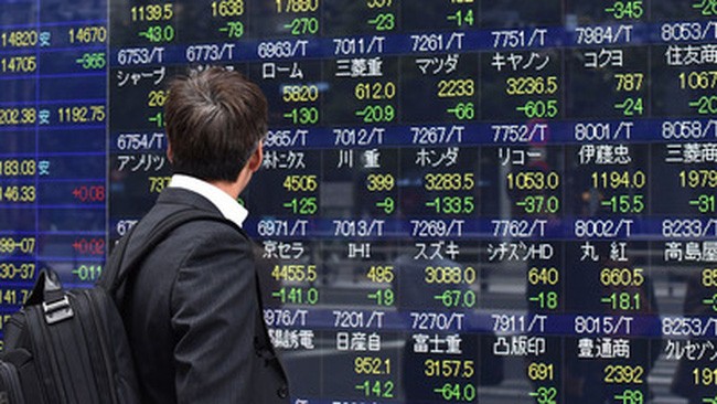 BOJ xoay xở hỗ trợ thị trường chứng khoán Nhật Bản