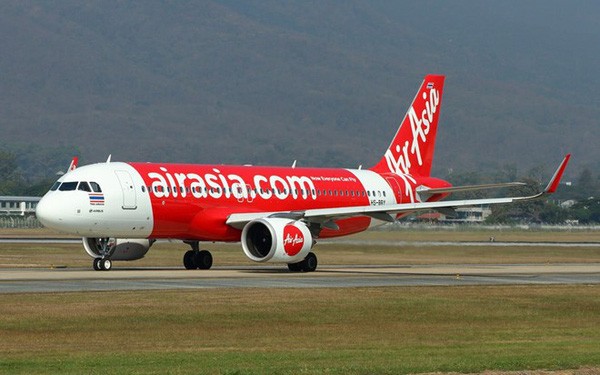 Tại Việt Nam, AirAsia đang khai thác 16 đường bay thẳng kết nối Hà Nội, Thành phố Hồ Chí Minh, Đà Nẵng, Nha Trang, Phú Quốc và Cần Thơ với sáu điểm đến tại Malaysia, Thái Lan và Philippines.