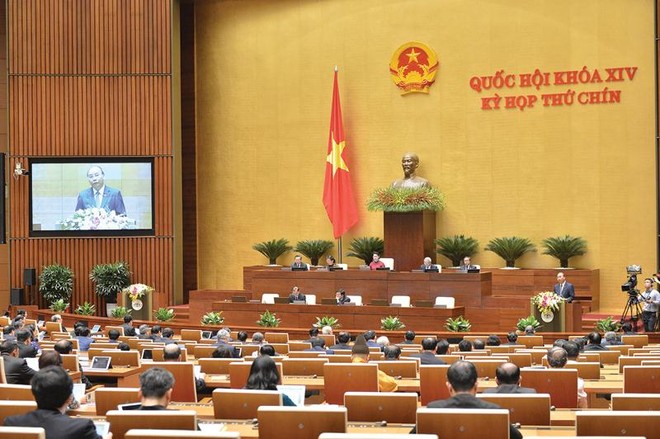 Thủ tướng Chính phủ báo cáo tình hình kinh tế - xã hội và đề nghị Quốc hội xem xét, thông qua chủ trương về một số cơ chế, chính sách đặc thù.