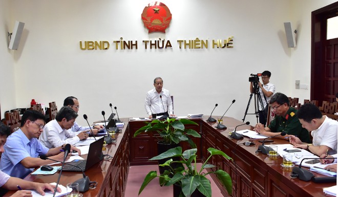 Chủ tịch UBND tỉnh Thừa Thiên Huế Phan Ngọc Thọ chủ trì cuộc họp liên quan đến công tác di dời giải phóng mặt bằng cư dân khu vực Kinh thành Huế.