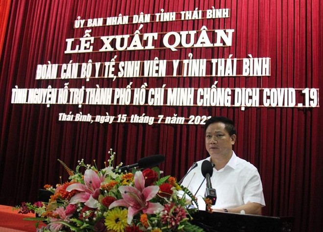 Chủ tịch UBND tỉnh Thái Bình Nguyễn Khắc Thận phát biểu tại buổi ra quân tình nguyện hỗ trợ TP. Hồ Chí Minh chống dịch Covid-19