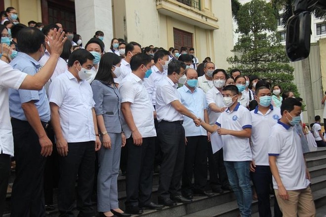 Thái Bình: 410 bác sĩ, điều dưỡng và giảng viên, sinh viên vào hỗ trợ TP.HCM chống dịch ảnh 2