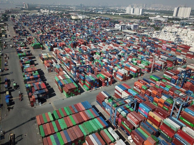 Container hàng hoá tại Tân Cảng- Cát Lái. (ảnh: Lê Toàn).