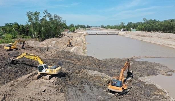 Hầu hết dự án sử dụng vốn đầu tư công tại các tỉnh miền Trung đã và đang thi công trong điều kiện giãn cách xã hội, nên ảnh hưởng không nhỏ đến tiến độ.
